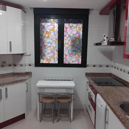 4 Personas Con Garaje Daire