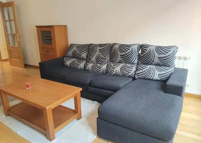 4 Personas Con Garaje 아파트 투델라데두에로